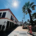 Centre Village Apartment